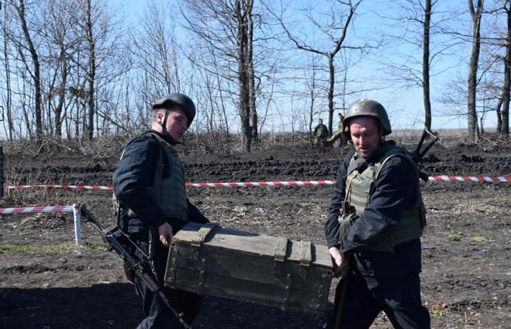 Ситуация в зоне АТО: ранено 4 украинских военнослужащих