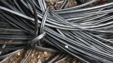 На Новой Баварии злоумышленники вырезали 100 метров телефонного кабеля