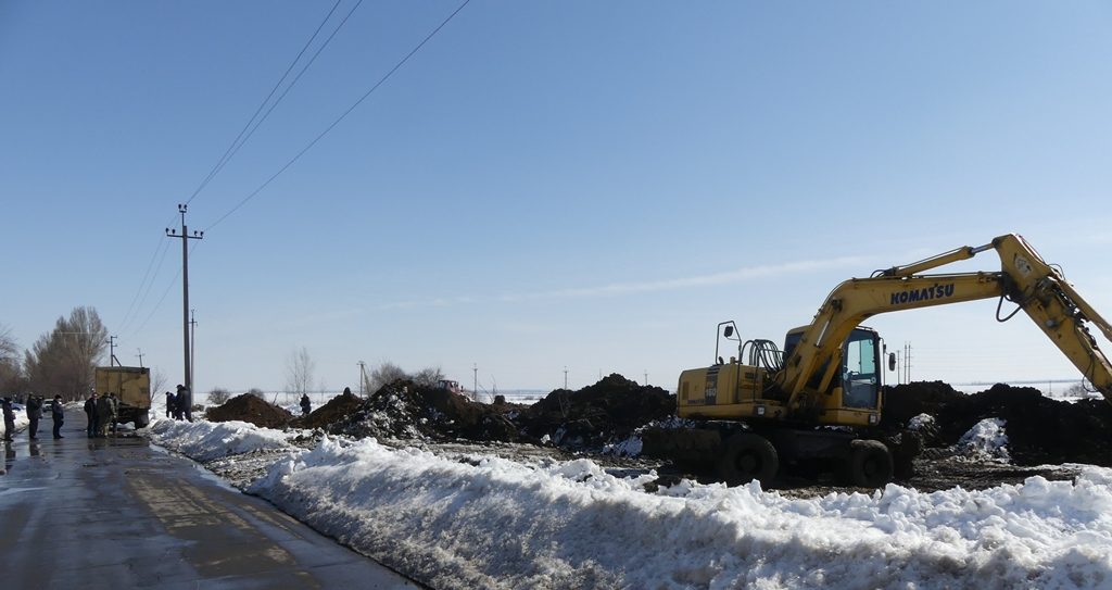 В Лозовой полностью обвалился коллектор