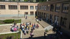 В Николаеве госпитализировали 36 школьников из-за распыления неизвестного вещества