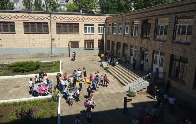 В Николаеве госпитализировали 36 школьников из-за распыления неизвестного вещества