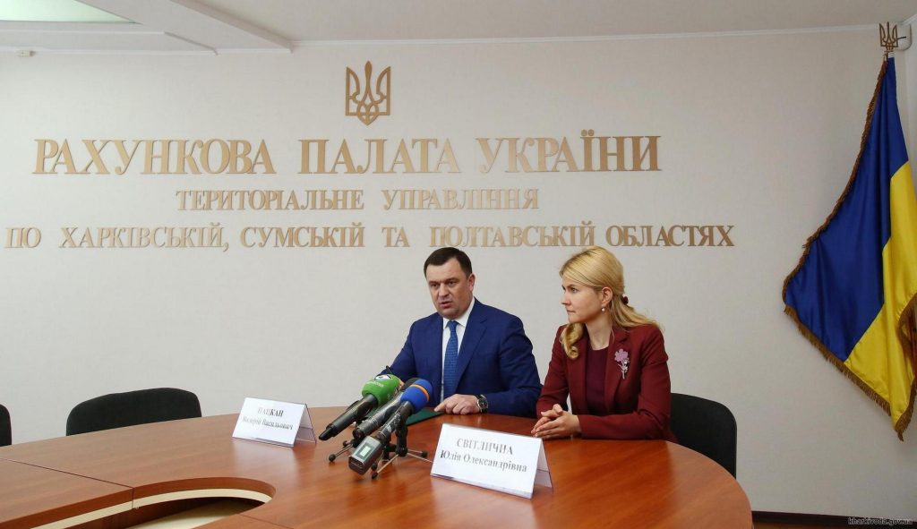 Губернатор с председателем Счетной палаты обсудили использование финансов региона