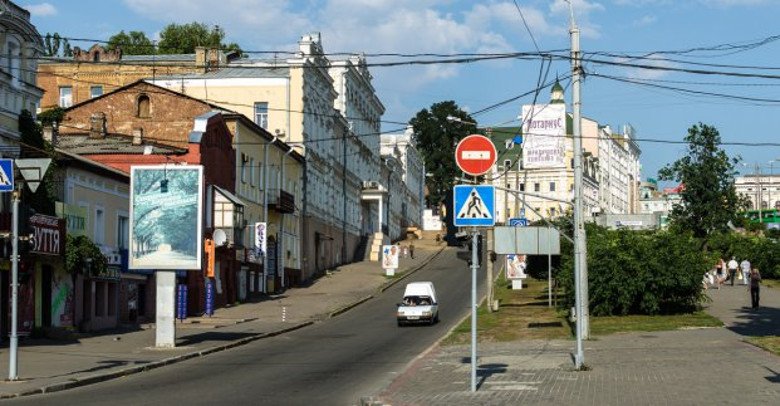 Бурсацкий спуск закроют для транспорта на три дня