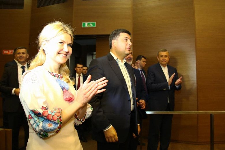 Гройсман по достоинству оценил реконструкцию Харьковской областной филармонии