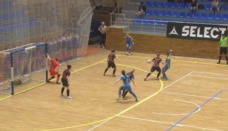 В «Локомотиве» состоялся финальный матч на Кубок Украины по футзалу среди женских команд (видео)