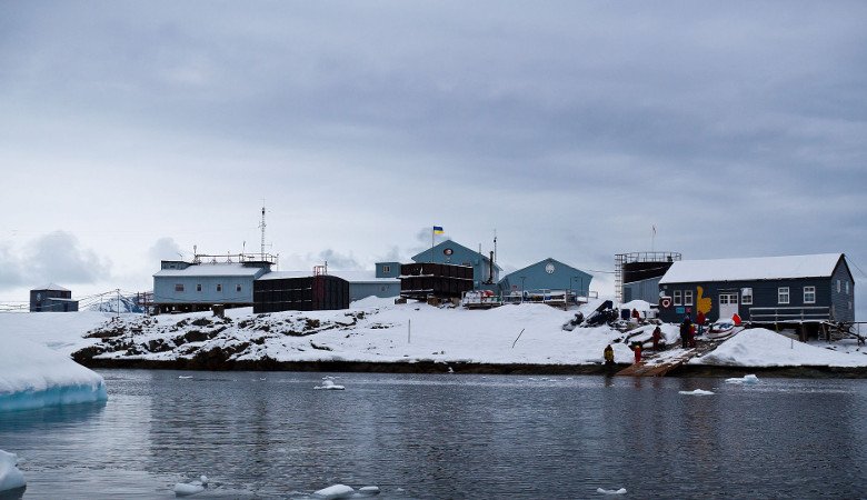 На украинской антарктической станции будут работать канадские и турецкие ученые