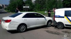 В Лозовой нарушители уходили от погони и разбили полицейским машину (ФОТО)