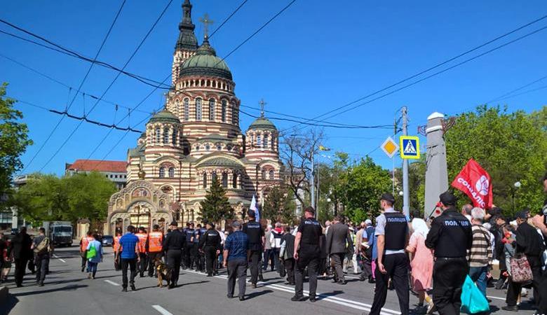 Маевка в центре Харькова прошла без грубых нарушений правопорядка (ФОТО)