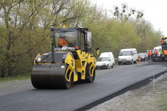 Дорожники отчитались о ходе ремонта дороги Харьков-Ахтырка