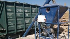 Граждане «обчистили» вагон с цементом на Харьковщине