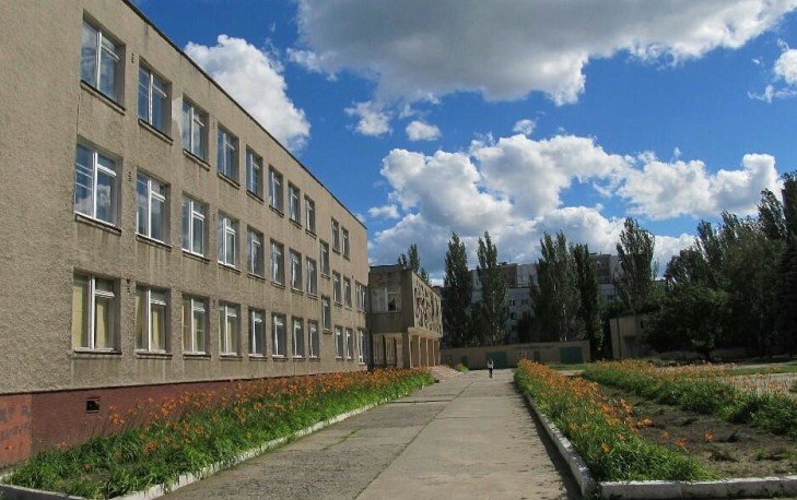 Боевики обстреляли школу на Донеччине
