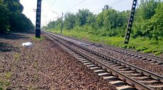 В Харькове неизвестный мужчина погиб под колесами поезда