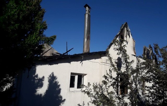 Житель Харьковщины пострадал, спасая от пожара свой дом (фото)
