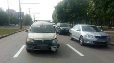 На Московском столкнулись Dacia Logan и Chevrolet Aveo