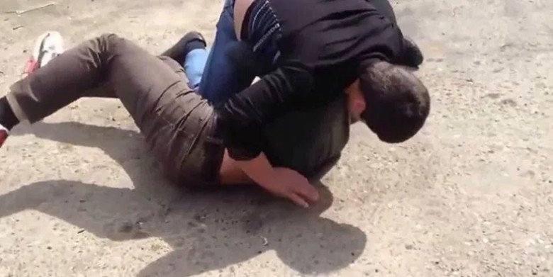 В Песочине во время драки харьковчанину сломали челюсть