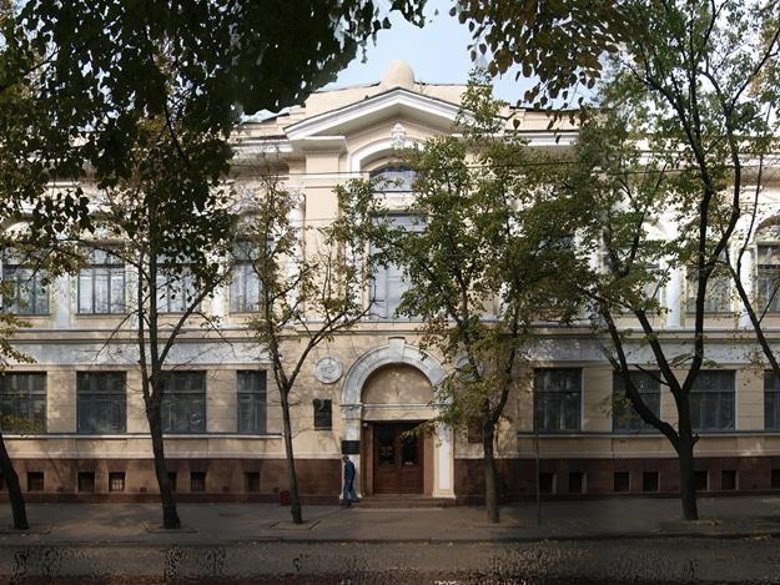 11 объектов Харькова снабдят туристическими табло