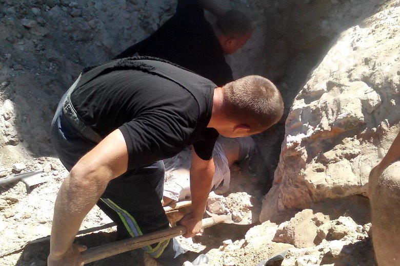 На карьере под обвалом погиб парень