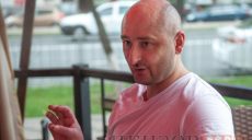 “Наша задача – построить такое государство, чтобы никогда, бл#дь, наши солдаты никуда “за поребрик” больше не лезли”. Интервью с Аркадием Бабченко