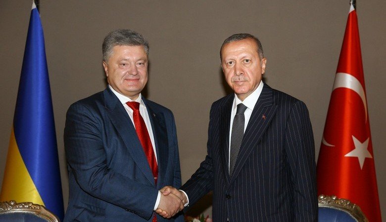 Порошенко с рабочим визитом посетил Турцию, где провел ряд международных встреч (видео)