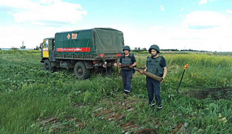 В километре от поселка нашли 492 снарядов (ФОТО)