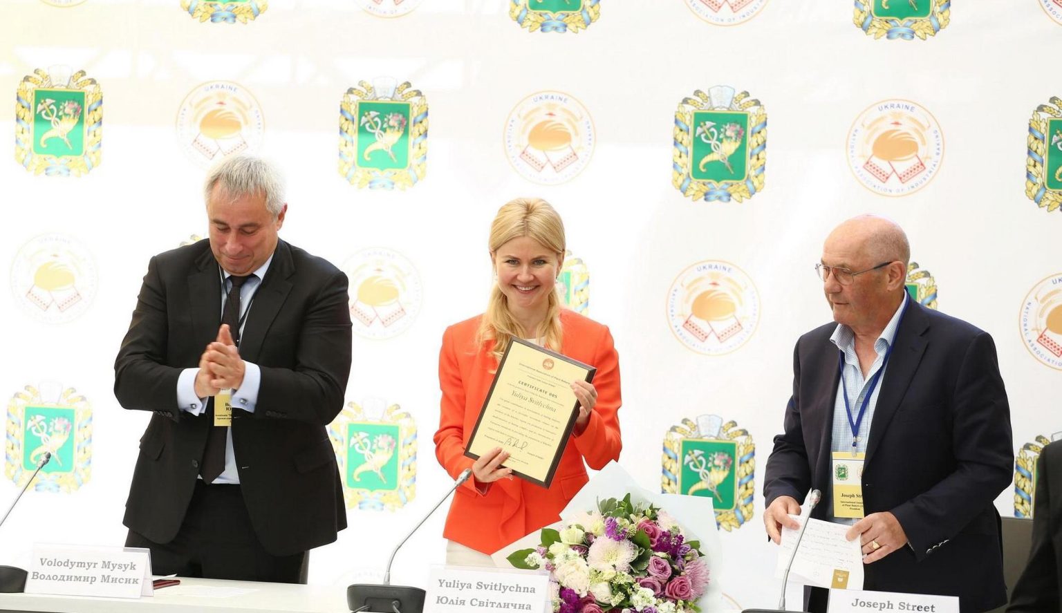 Крупнейший хлебопекарный комплекс возведут в поселке Кулиничи — на базе действующего завода (видео)