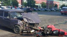 ДТП: в Харькове за день разбился второй мотоцикл (ФОТО)
