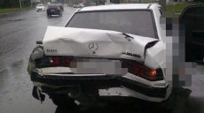 На ул. Шевченко столкнулись Mercedes Sprinter и Mercedes 190