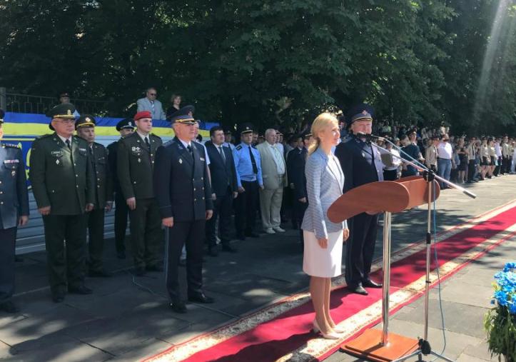 В Харькове выпустили лейтенантов гражданской защиты