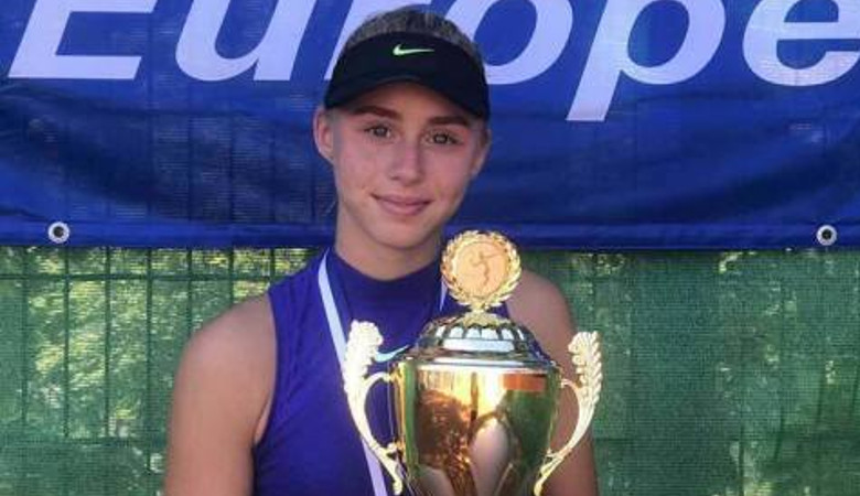 В Харькове взошла новая звезда тенниса — 15-летняя Дарья Лопатецкая