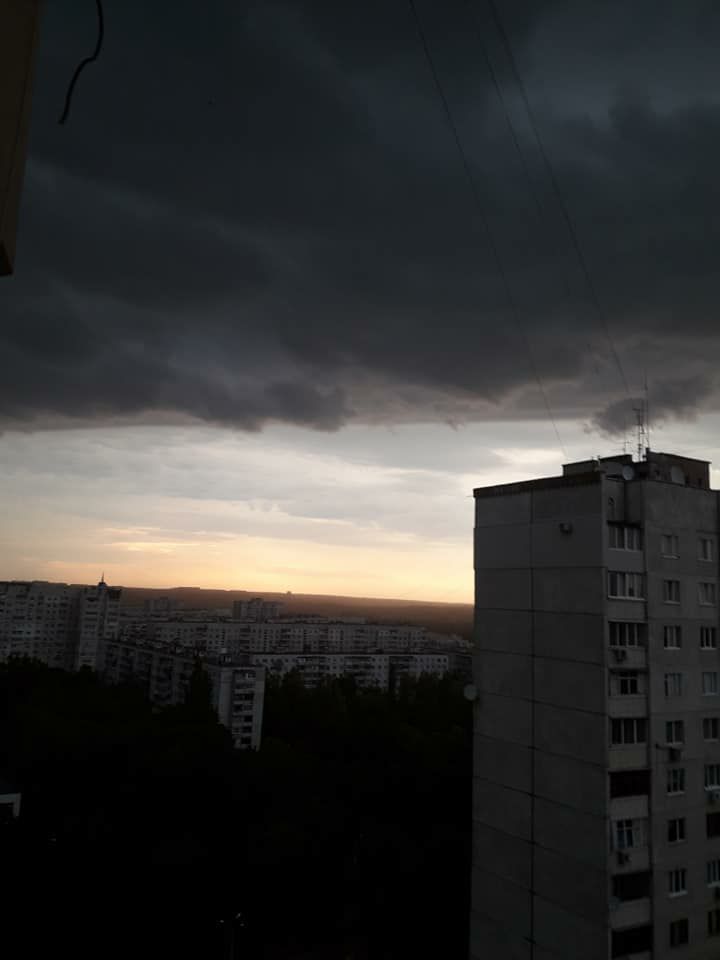 Из-за непогоды в Харьковской области некоторые населенные пункты остались без света