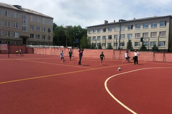 В каждом районе Харьковщины появятся спортплощадки с синтетическим покрытием