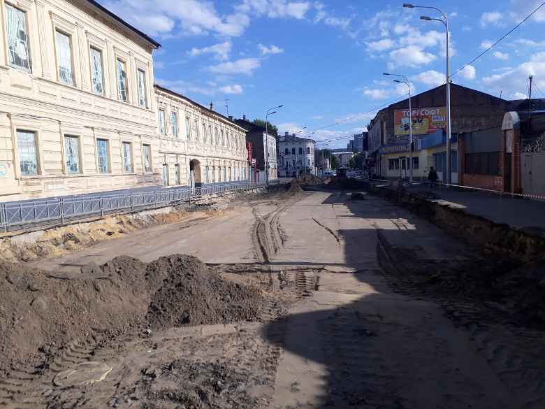 Движение транспорта по улице Клочковской будет запрещено еще три недели
