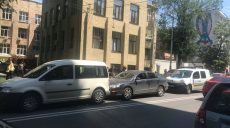 В Харькове тройное ДТП с участием полицейского автомобиля