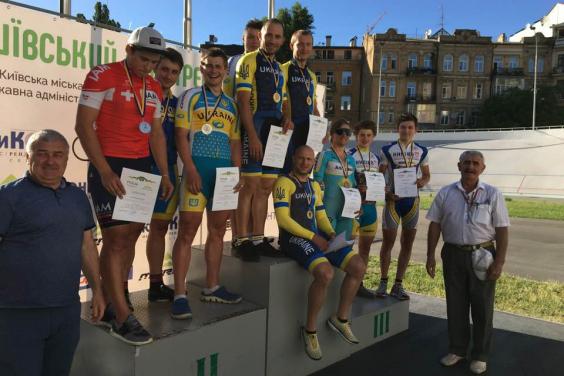 Харьковчанин стал трехкратным чемпионом Украины по велоспорту