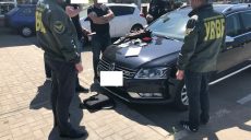 Чиновников Госпогранслужбы задержали на взятке в 17 тысяч долларов