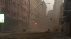 В центре Харькова засняли «песчаную бурю» (видео)