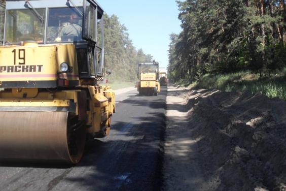 В Харьковской области отремонтируют 13 километров разрушенной трассы