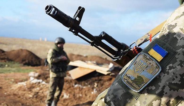 Боевики за сутки 13 раз открывали огонь по позициям ООС
