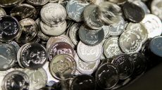 В харьковских магазинах начали округлять суммы в чеках (видео)