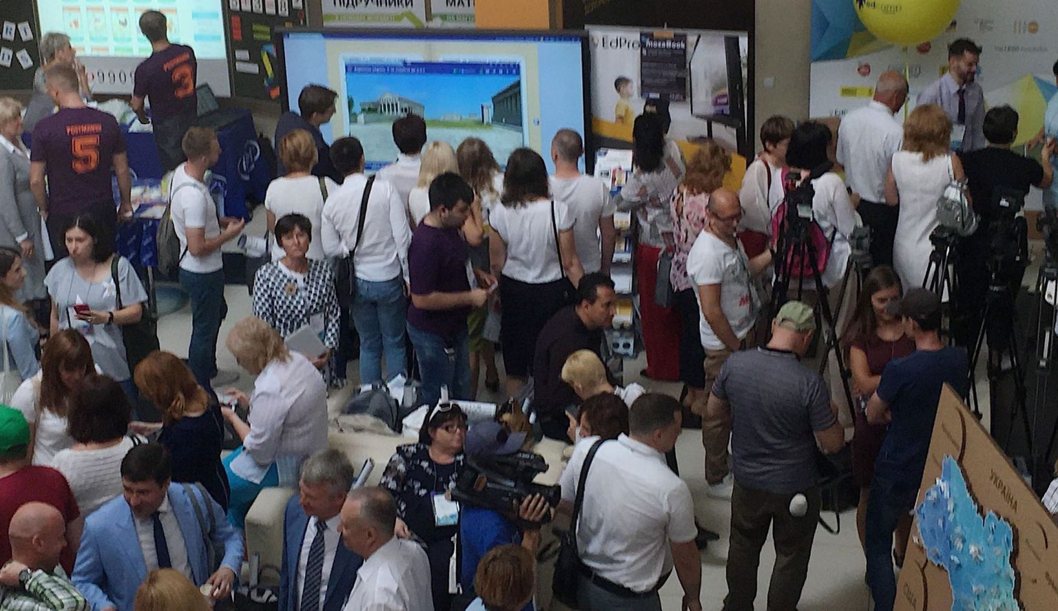 В Харькове проходит четвертая национальная конференция EdCamp Ukraine (видео)