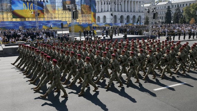 Харьковские курсанты будут представлять ГСЧС на параде в Киеве (видео)