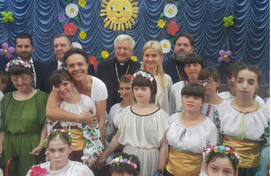 Губернатор Харьковщины приняла участие в открытии Богодуховского интерната для инвалидов после капремонта