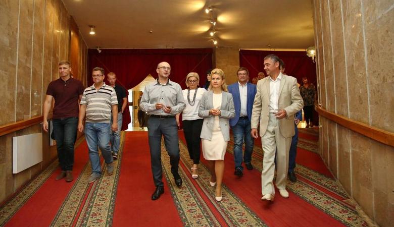 Зарплата работников ХНАТОБа будет повышена в соответствии с национальным статусом (видео)