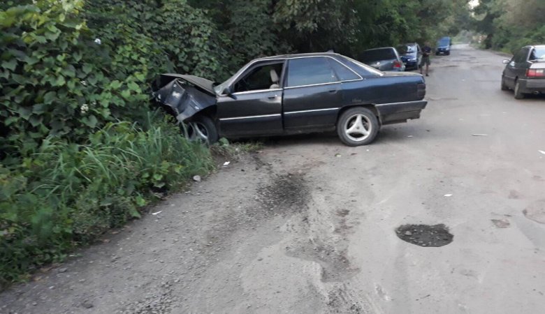 Пьяный водитель стал причиной ДТП в Закарпатье: 6 человек в больнице (фото)