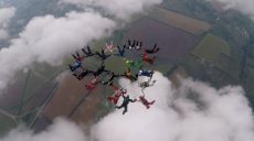 Украинские парашютисты в Харькове установили новый национальный рекорд