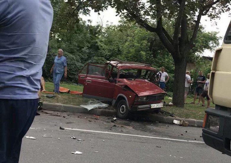 ДТП: на ул. Валентиновской две машины разбиты вдребезги (фото)