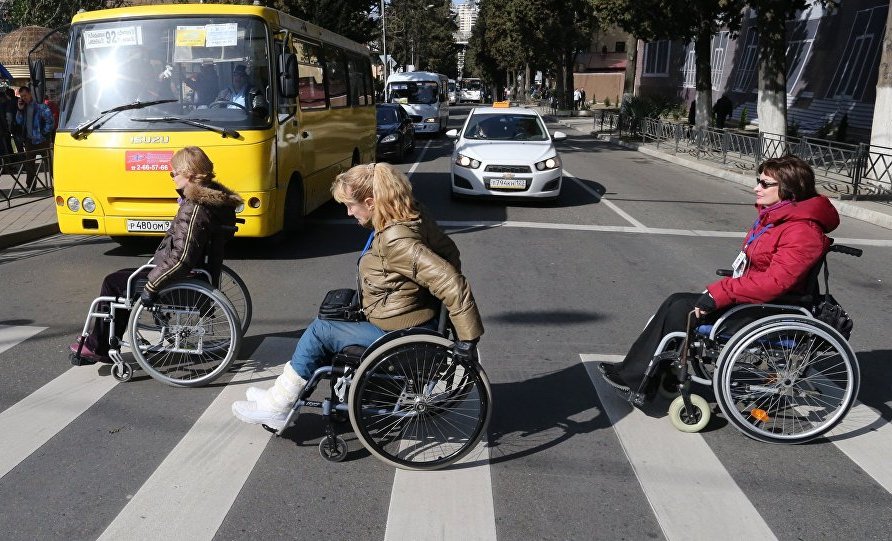 Пешеходные зоны будут строить с расчетом на людей с инвалидностью