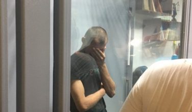 Водителя, сбившего коляску с младенцем взяли под стражу