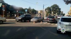 В центре Харькова машина сбила женщину на зебре