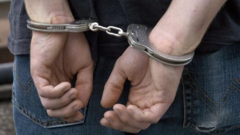 В Харькове задержали мужчину, который напал на  женщину в парке